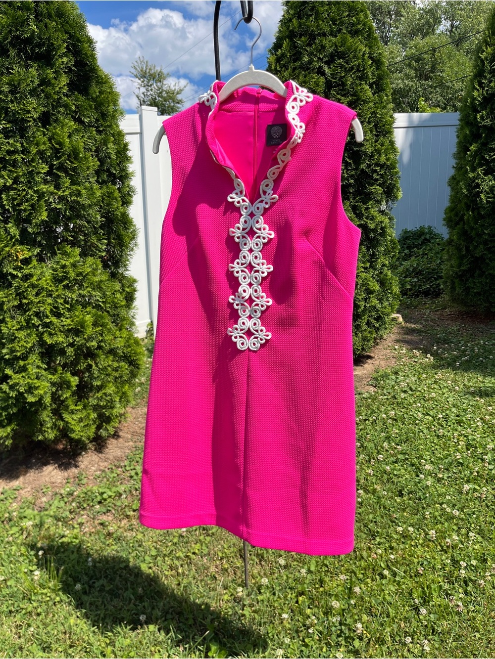 Vince Camuto Women’s Sleeveless Hot Pink Shift Dress with Decorative Trim! Retro - Picture 2 of 12
